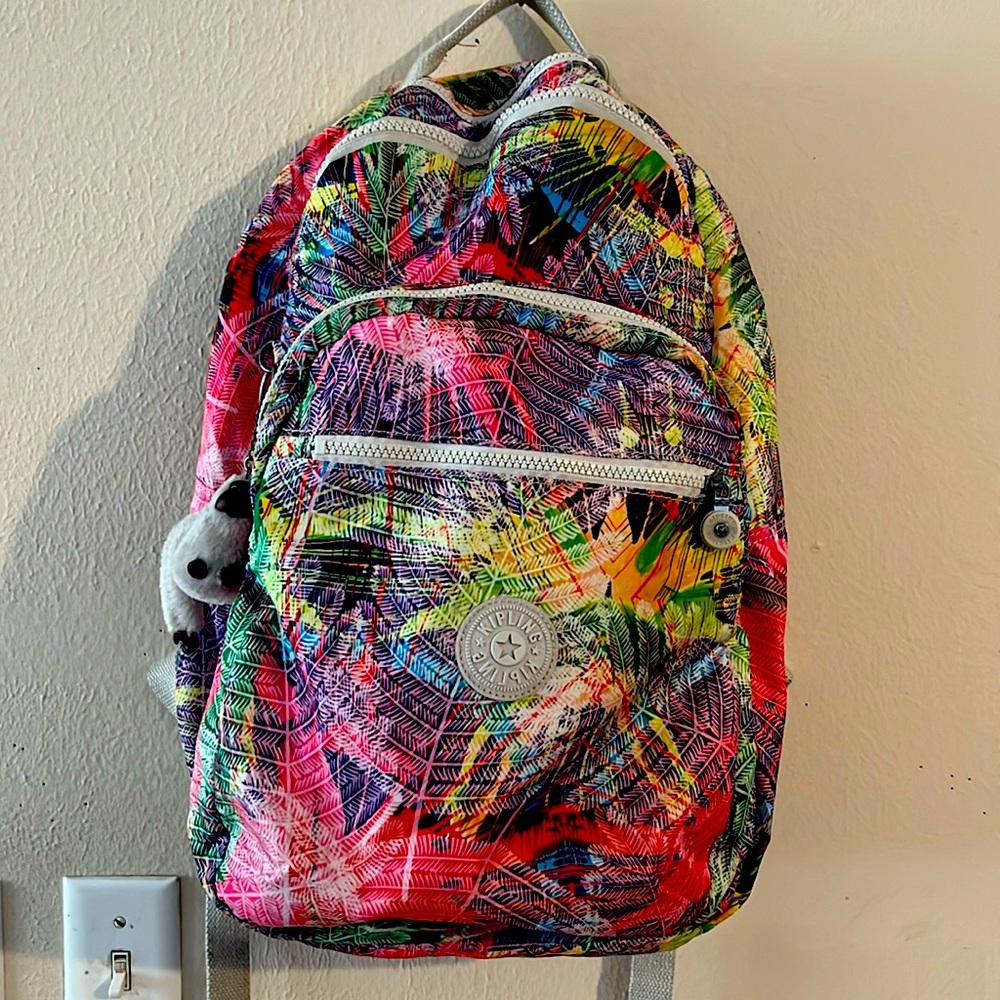 🎉Kipling Seoul XL 17” Laptop BackpackTravel Bag Palm Leaf Pattern Maddie Monkey - Picture 1 of 8